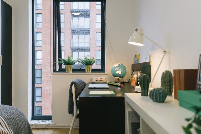 Classic 4 Bed Apartment - room